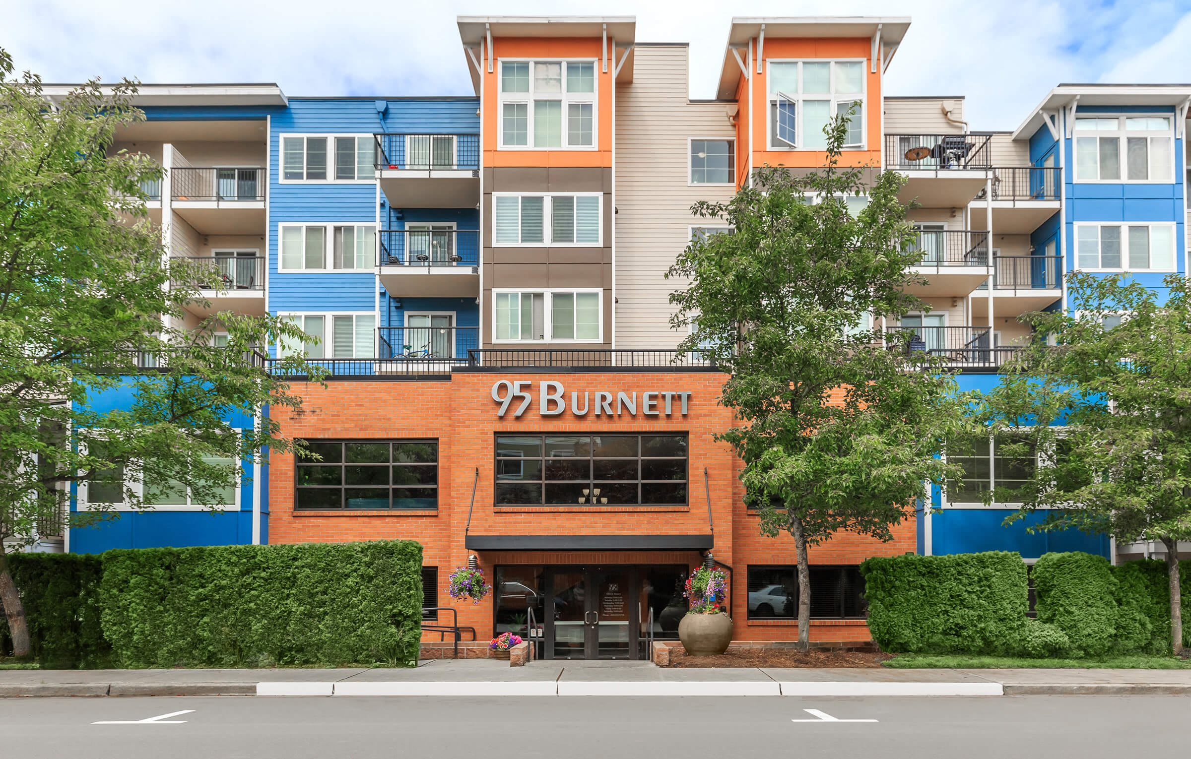 95 Burnett Apartment Homes - pet-friendly rental in Renton