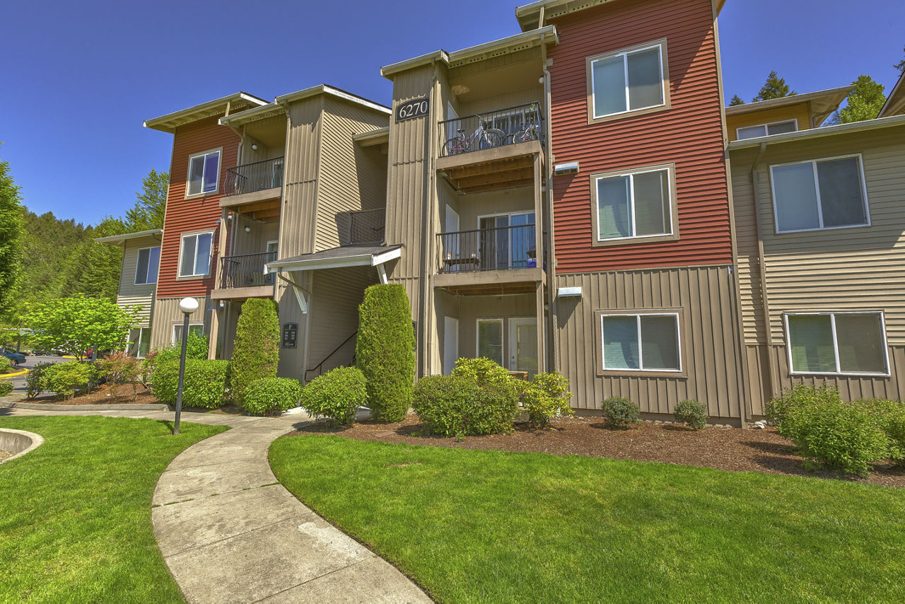 Belara at Lakeland Apartments - pet-friendly rental in Auburn
