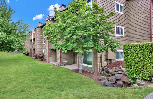 Lighthouse Apartments - pet-friendly rental in Seattle