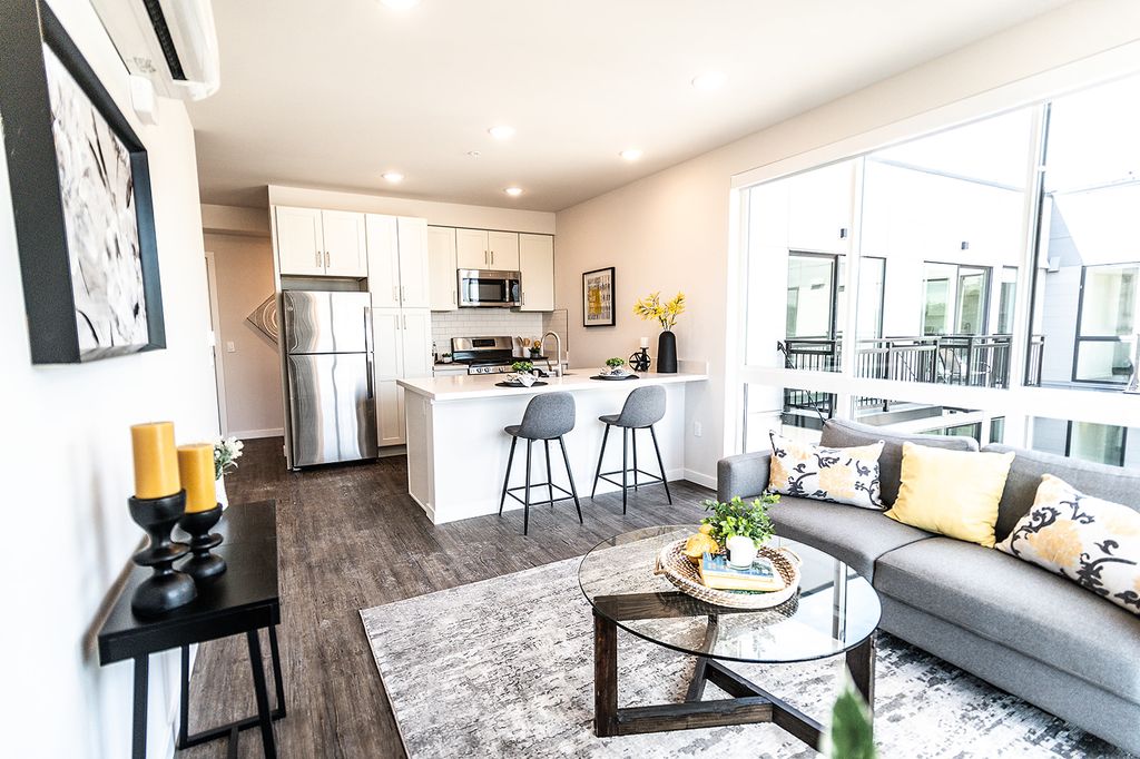 Monarch Apartments - pet-friendly rental in Seattle