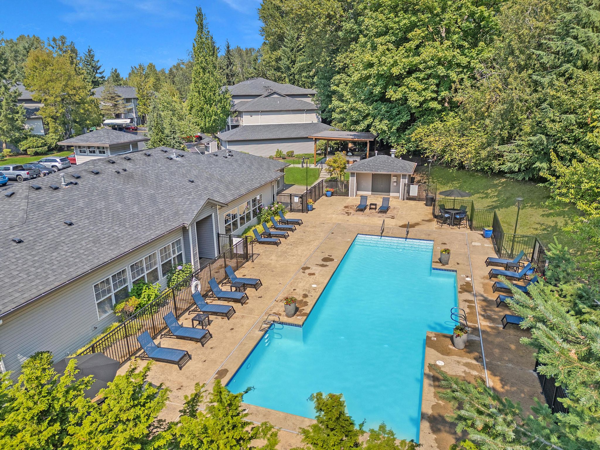 Pebble Cove Apartments - pet-friendly rental in Renton