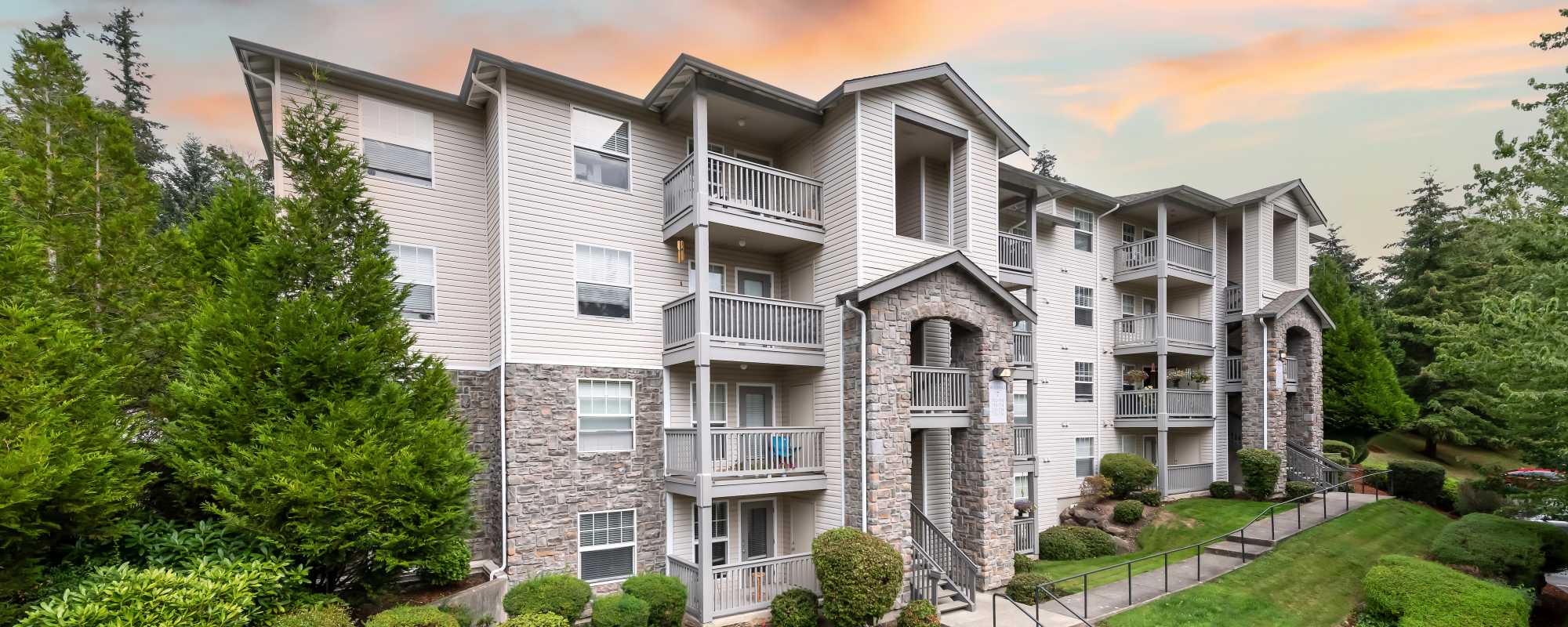 The Knolls at Inglewood Hill - pet-friendly rental in Sammamish