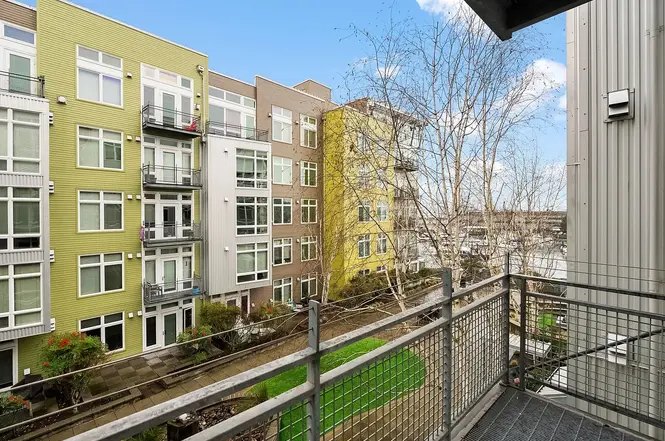 Thea's Landing - pet-friendly rental in Tacoma